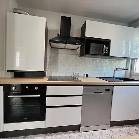 Appartement T3 Au Calme - Hyper Centre De Lorient
